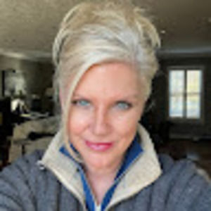 Meet your Posher, Regina